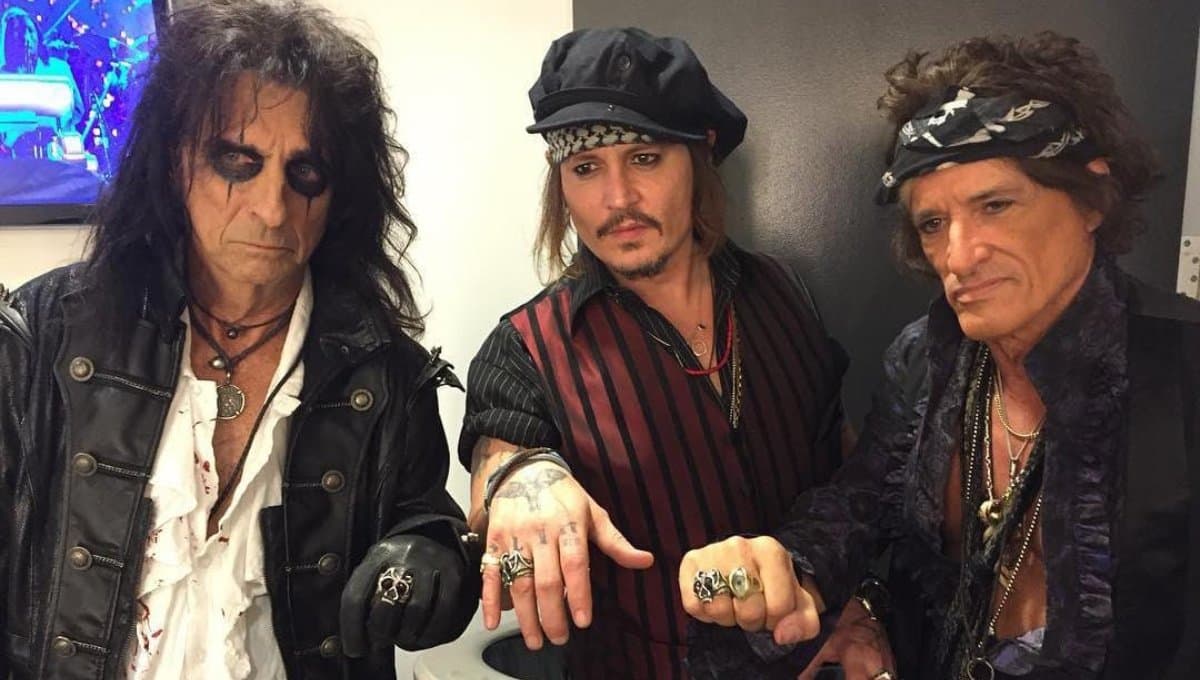 3 covers de Hollywood Vampires, la banda de Johnny Depp