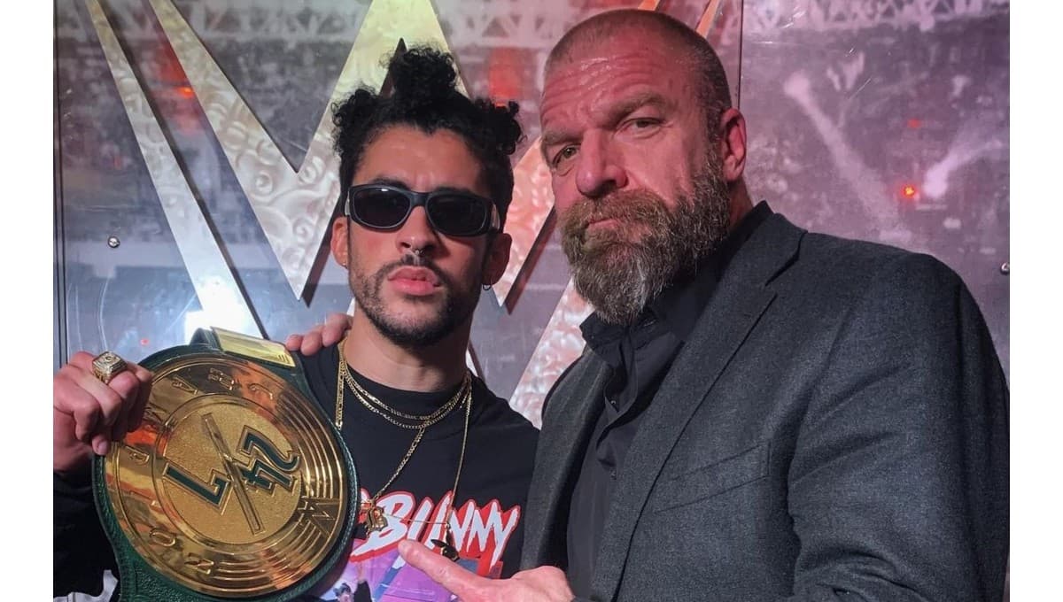 Triple H le da a Bad Bunny un INCREÍBLE regalo para su gira ‘El último tour del mundo 2022’