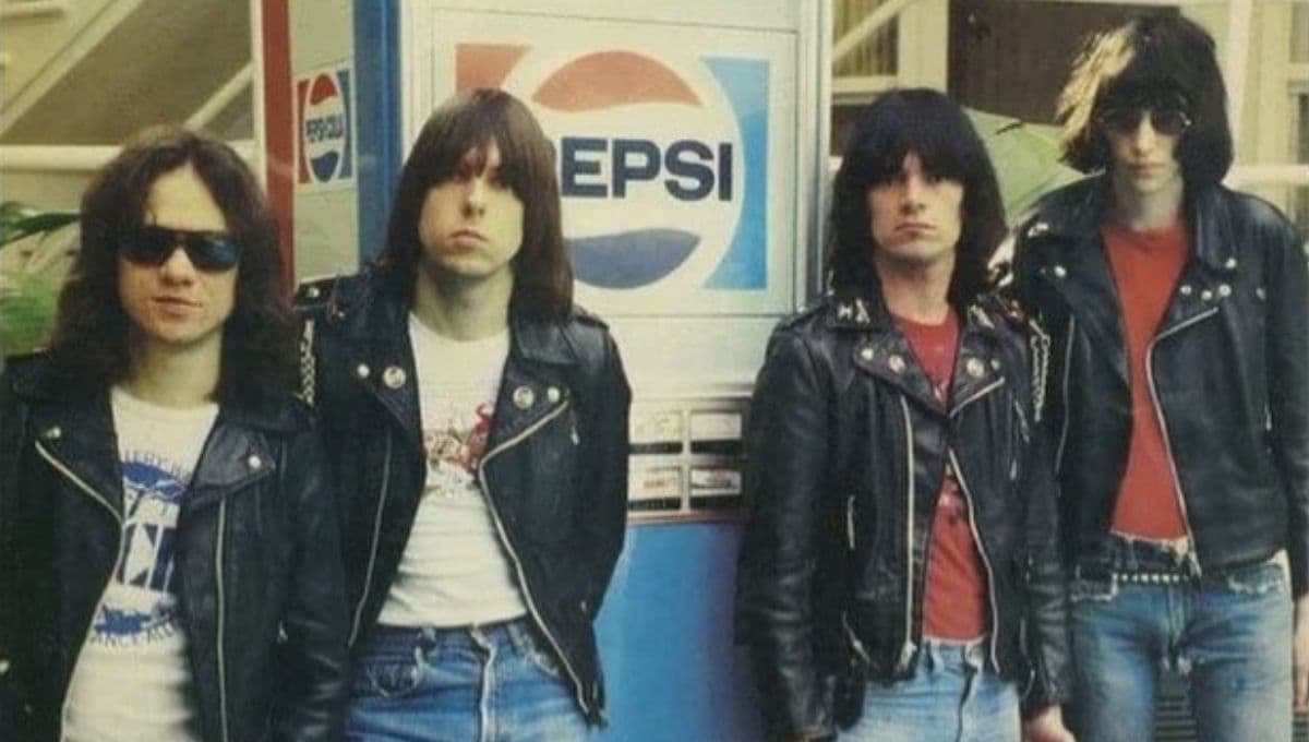 ¿Qué significa en español y cuál es la polémica historia de ‘The KKK Took My Baby Away’ de los Ramones?