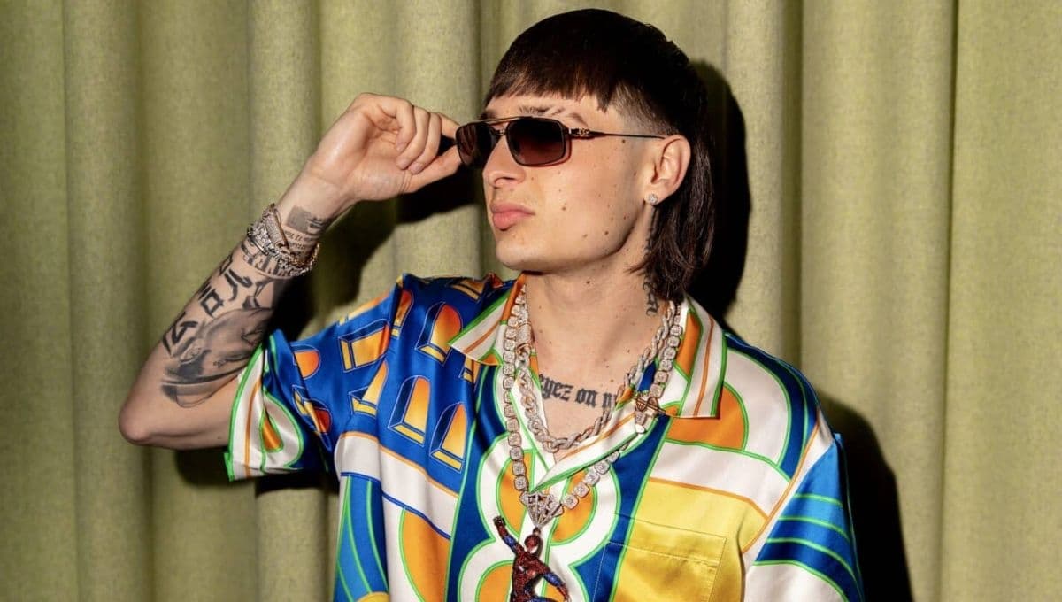 La canción de Peso Pluma que debes escuchar si no puedes superar a tu ex