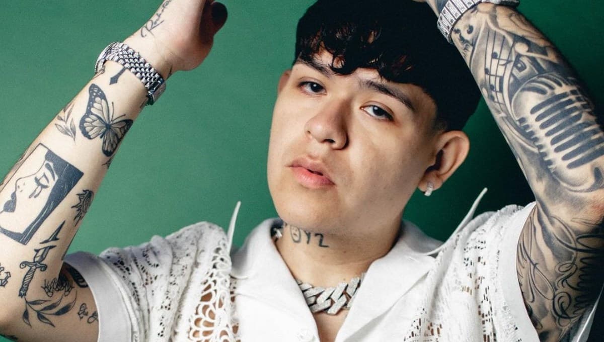 ‘Y LLORO’ de Junior H: letra completa y video