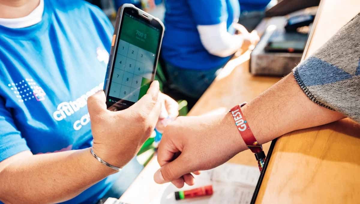 ¿Van a desaparecer las pulseras cashless? Profeco elimina comisiones